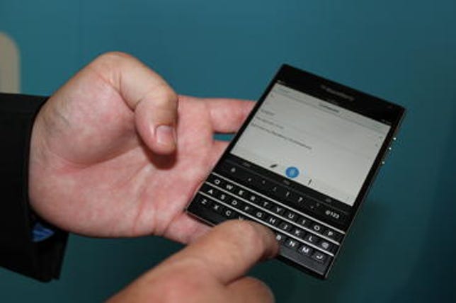 blackberry-passport06.jpg
