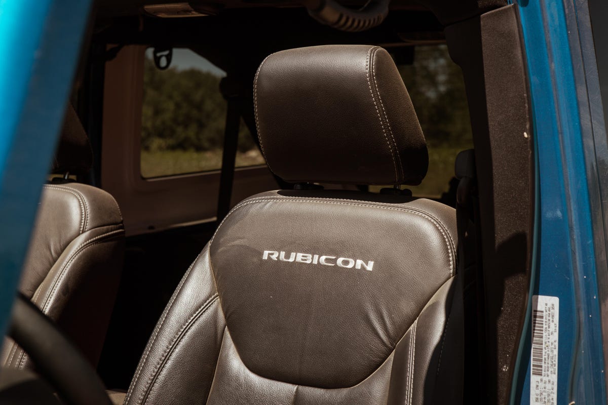 2016-jeep-rubicon-unlimited-27.jpg