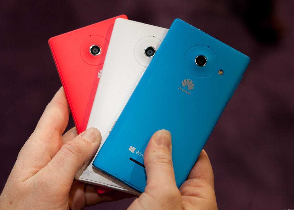 Huawei's Ascend W1 takes colors from Nokia's Pantone playbook.