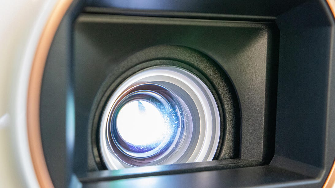 Epson Home Cinema 2250 projector review: Go big and go bright at home - CNET