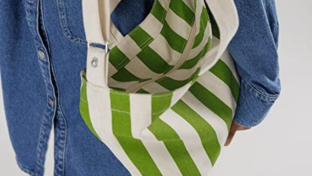 baggu tote bag with green stripes