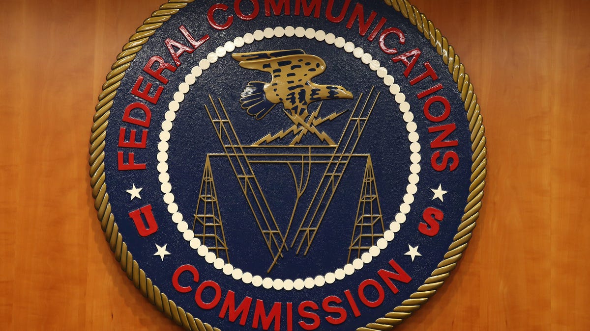 fcc-logo-gettyimages-464495720-1