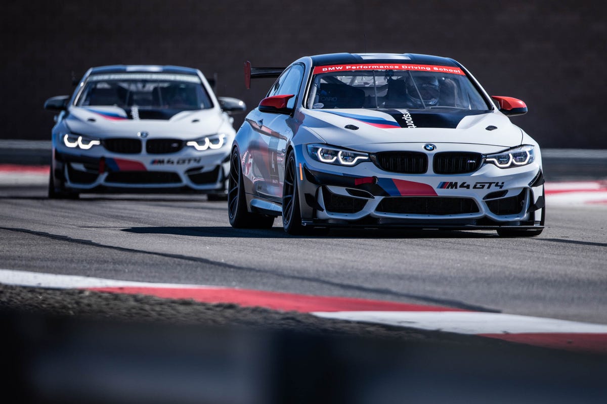 2021-bmw-m4-gt4-pictures-21
