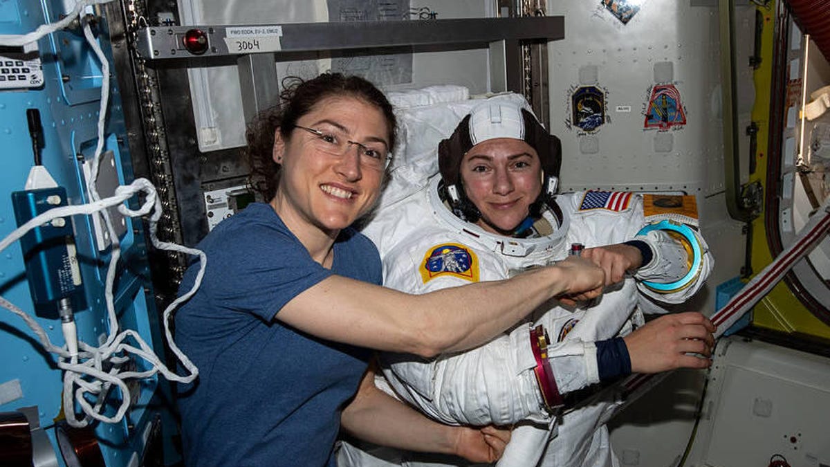 In 2019, women helped redefine everything we know about space - CNET