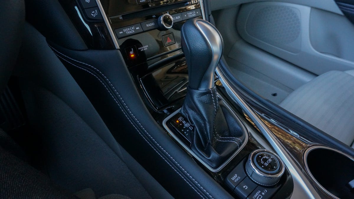 2015 Infiniti Q50S sedan