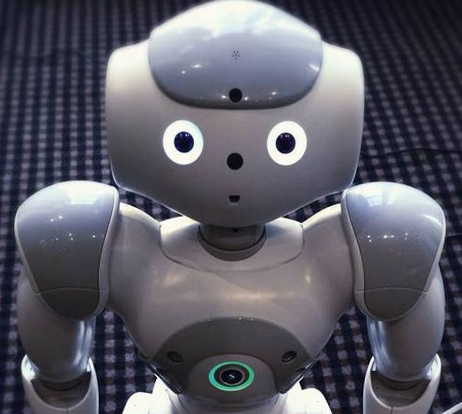 Маленький робот. Робот с искусственным интеллектом. Игрушечный робот с искусственным интеллектом. Маленький робот игрушка с искусственным интеллектом. Недорогой качественный робот