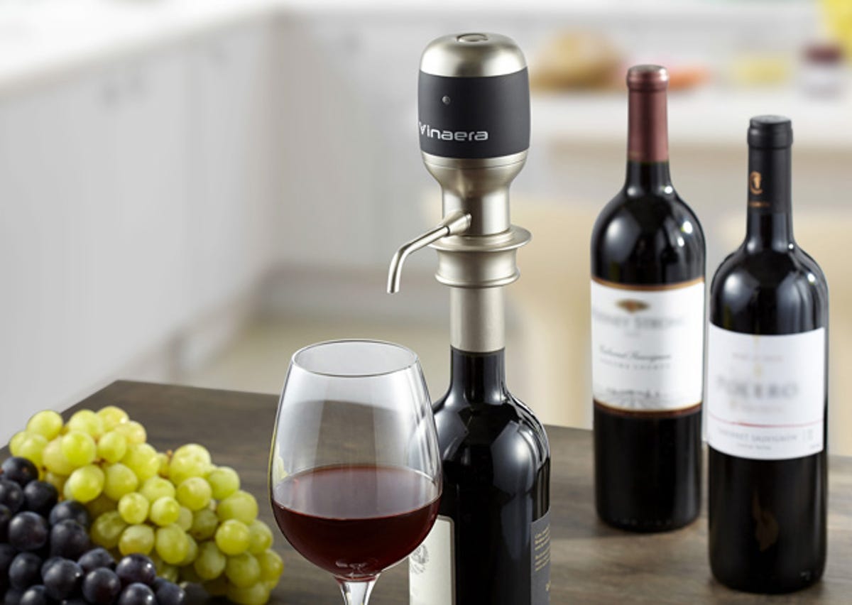 The Vinaera Electronic Wine Aerator is part of the Red Dot Best of the Best 2014 collection.