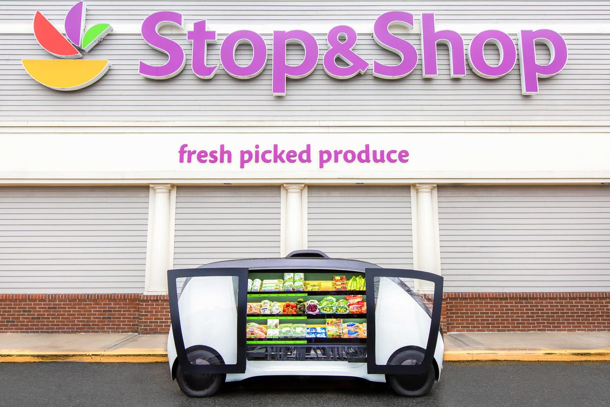 Stop & Shop robot in front of the store