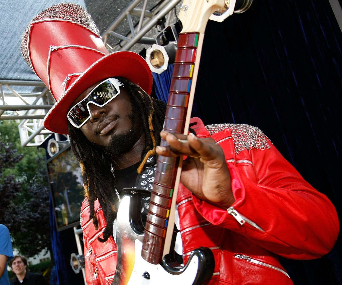 t-pain-rock-band-red-hat.jpg