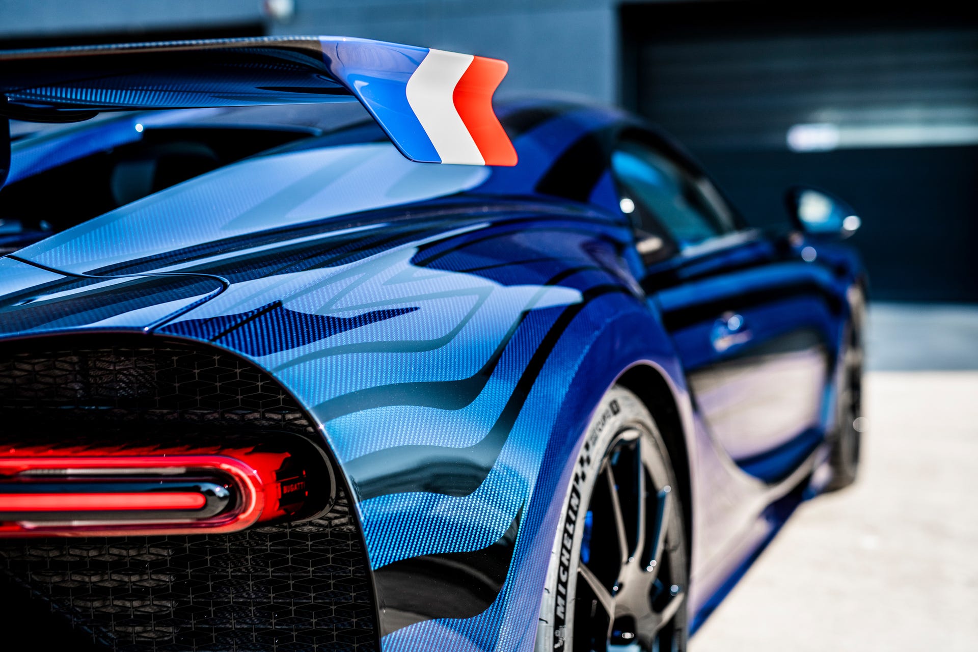 Close-Up of Bugatti Chiron Pur Sport with Vagues de Lumière Paint