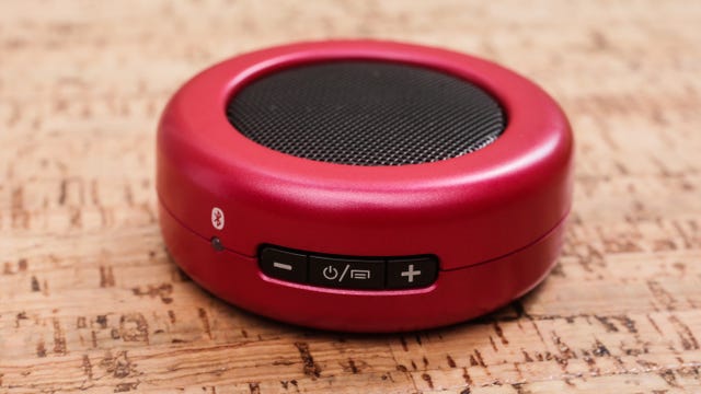 amazonbasics-ultra-portable-micro-bluetooth-speaker-btv4-01.jpg