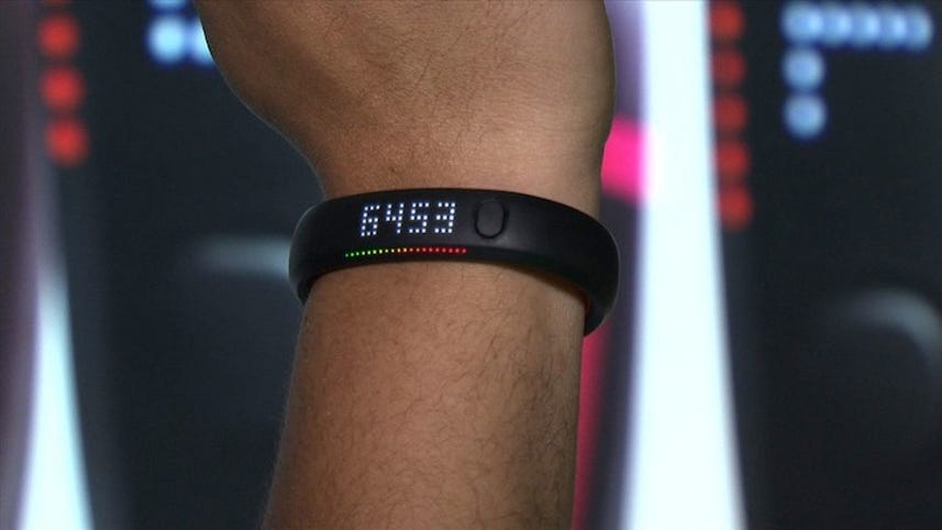 Nike FuelBand SE jumps into crowded fitness gadget market