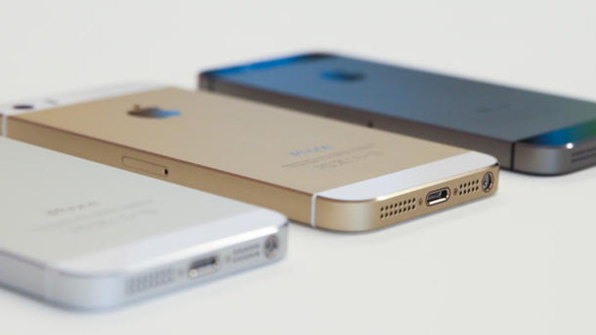 Apple's iPhone 5S is not playing as hard to get.