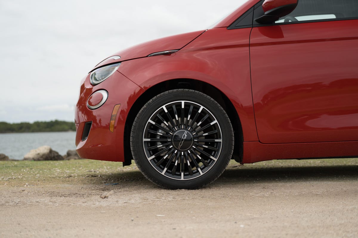 2024 Fiat 500e Inspi(RED) Edition