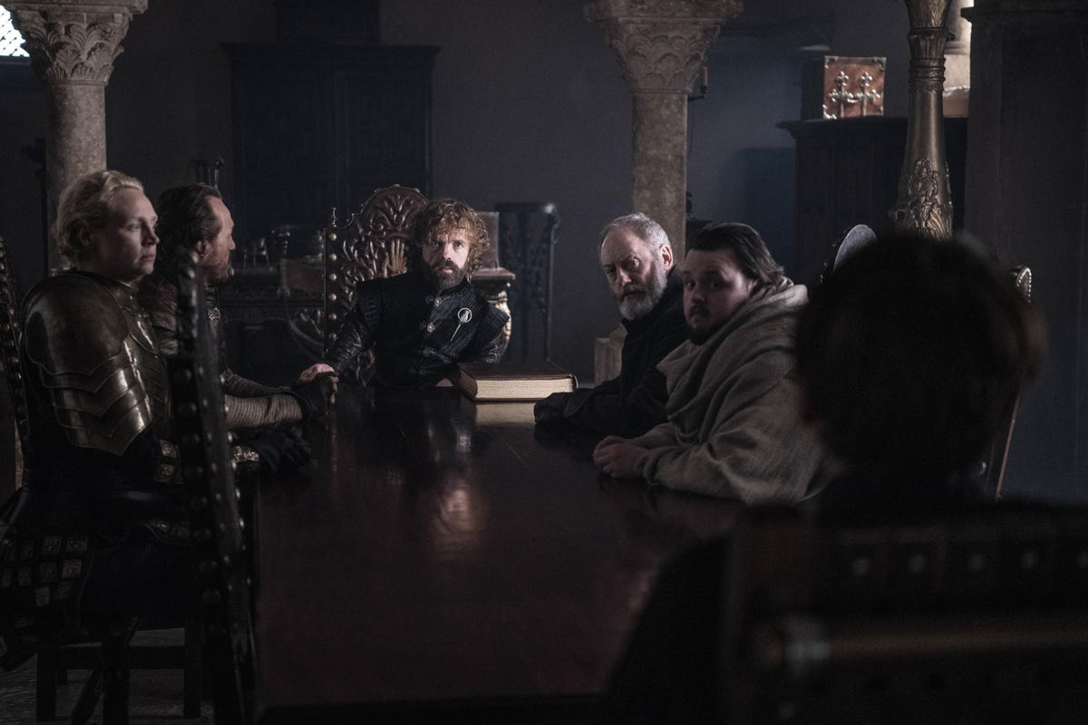game-of-thrones-season-8-episode-6-tyrion-bran-council-table