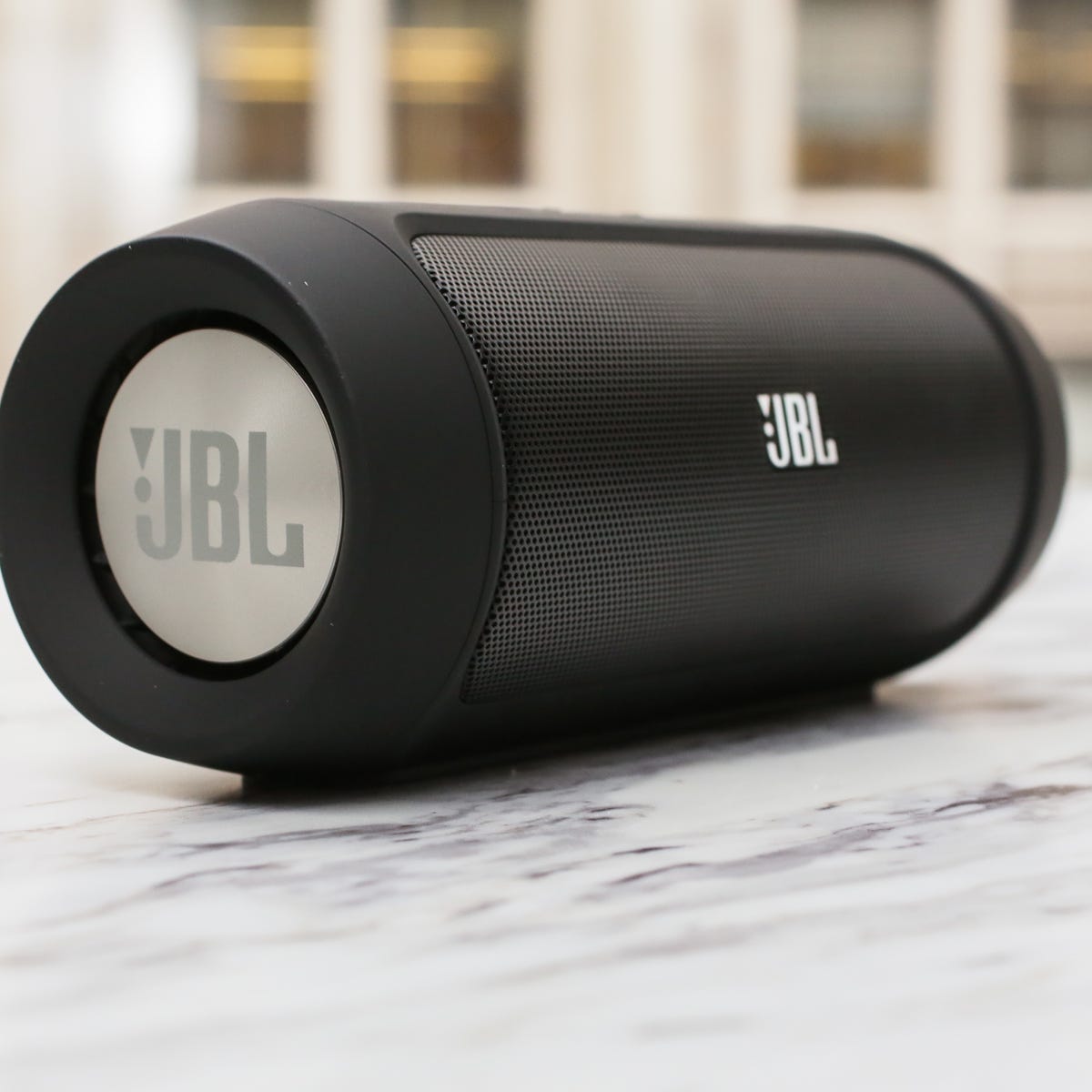 inhoud Laster Regelmatig JBL Charge 2 review: A long-lasting Bluetooth speaker that can juice up  your gadgets, too - CNET