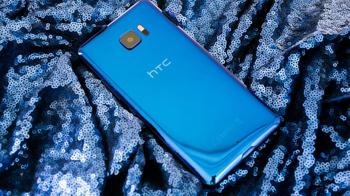HTC U Ultra review: This gorgeous big phone costs too damn much - CNET
