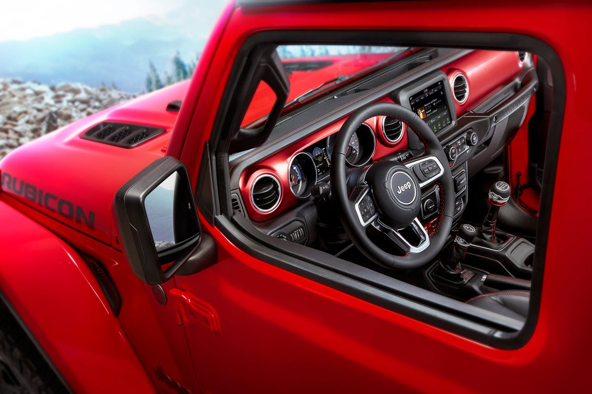 2018 Jeep Wrangler interior pictures show big changes - CNET
