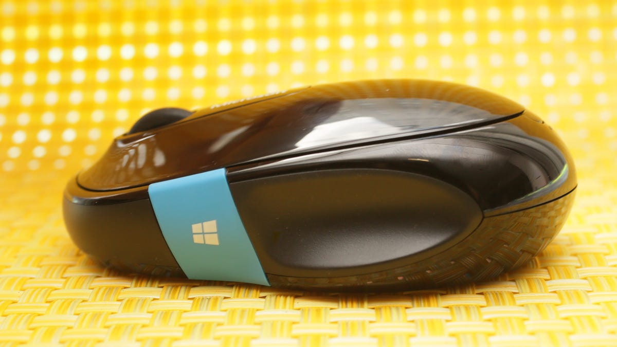 Microsoft Sculpt Comfort Mouse review: A dongle-free Windows mouse