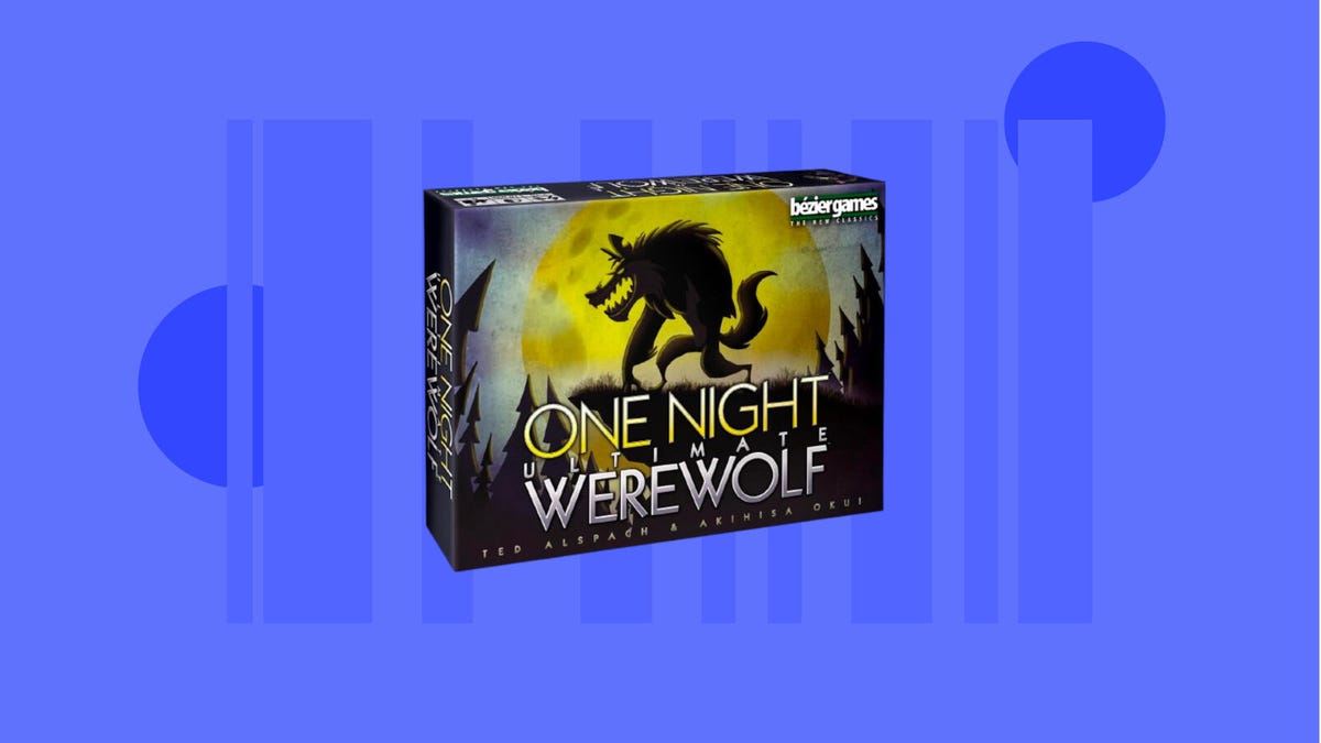the box of the game One Night Werewolf, featuring the silhouette of a werewolf in front of a large full moon, is displayed on a purple background