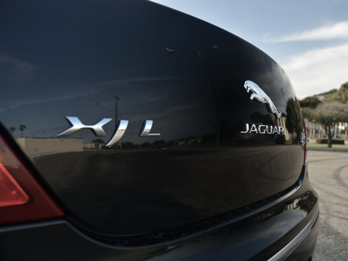 2014-jaguar-xlj-portfolio-awd-19.jpg