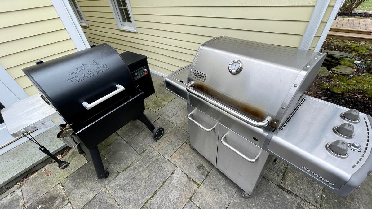 Traeger Ironwood 650 and Weber Genesis grills