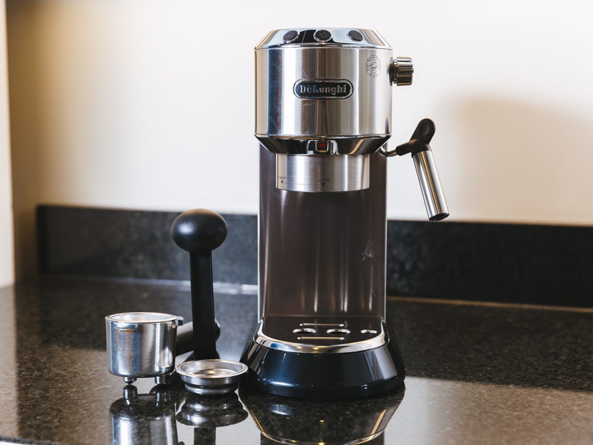 DeLonghi EC155 Pump Espresso review: Underpowered espresso on a budget -  CNET