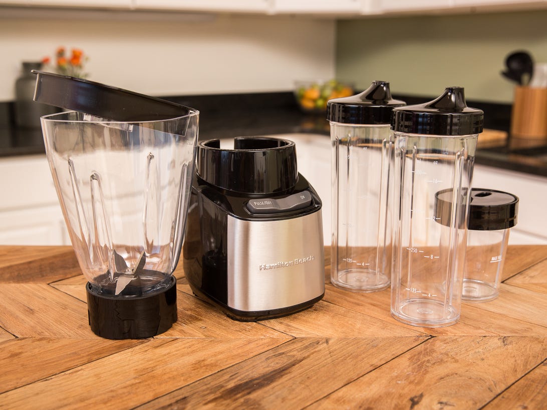 This Hamilton Beach blender creates smoothies made to travel (pictures