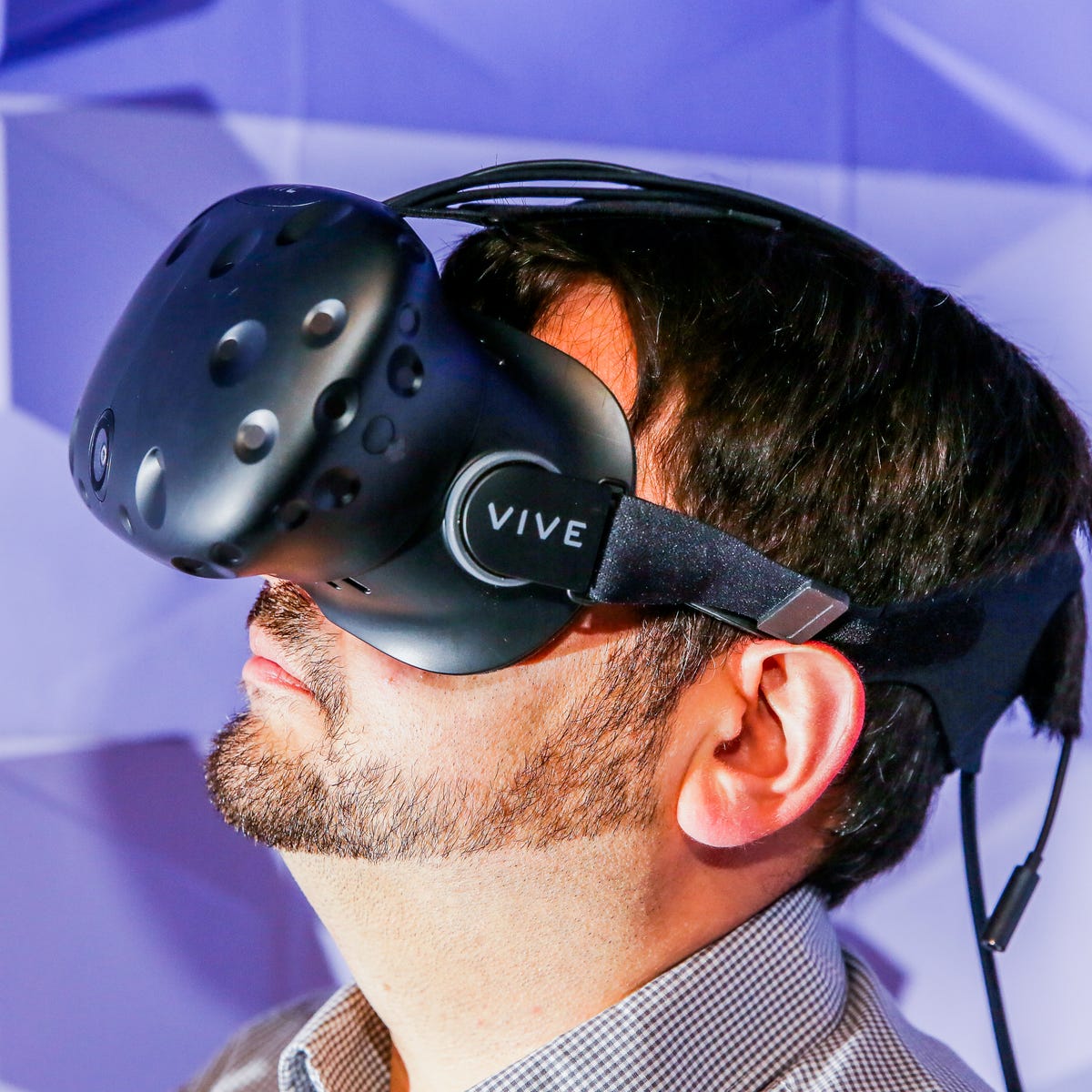 Databasen Ligegyldighed spændende HTC Vive review: The best VR experience you can have right now, if you've  got the space - CNET