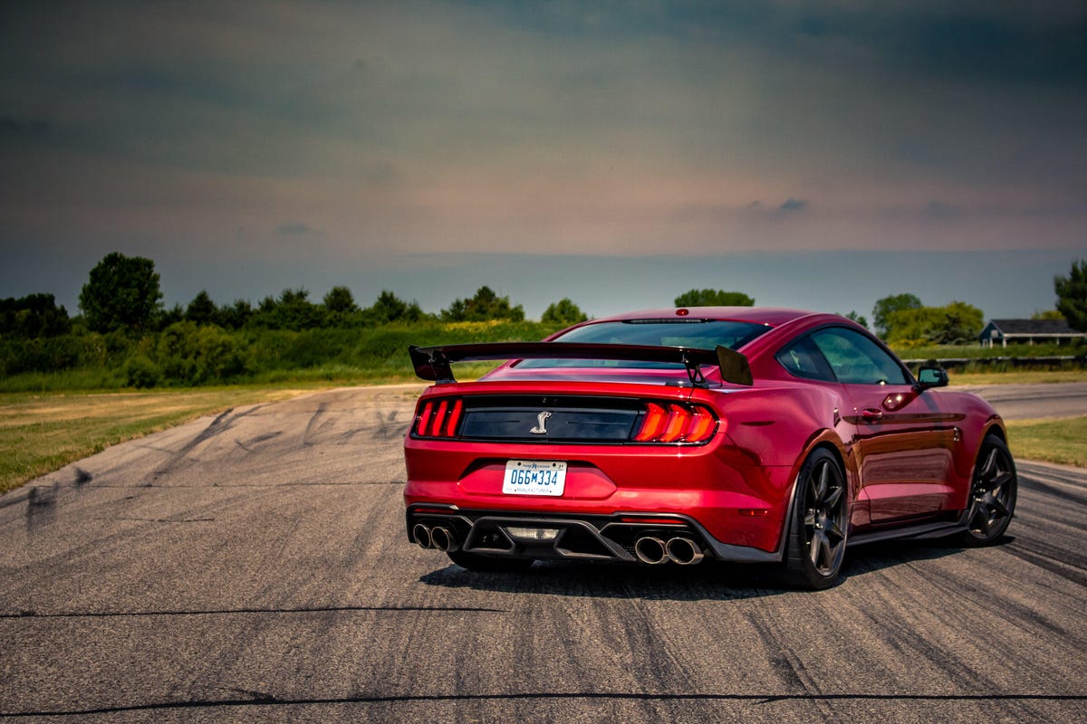 2020-ford-mustang-shelby-gt500-65