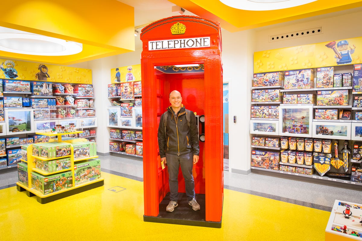 vest podning indbildskhed Inside Lego's magical new London home - CNET