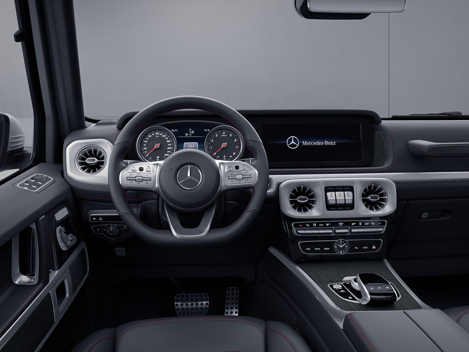 2019-mercedes-benz-g-class-interior-6.jpg
