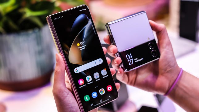 Samsung Unpacked Event: Everything Announced
                        Samsung unveiled the Galaxy Z Fold 4 and Z Flip 4 alongside new Galaxy Buds and the Galaxy Watch 5.
