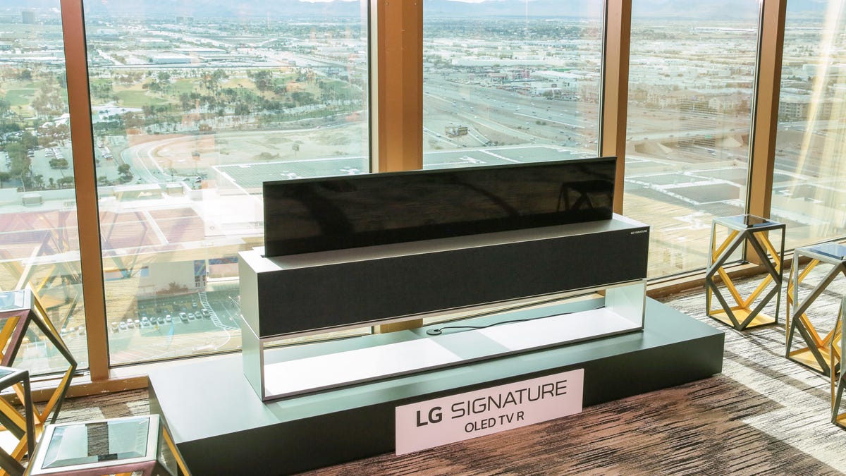 lg-rollable-oled-tv-33