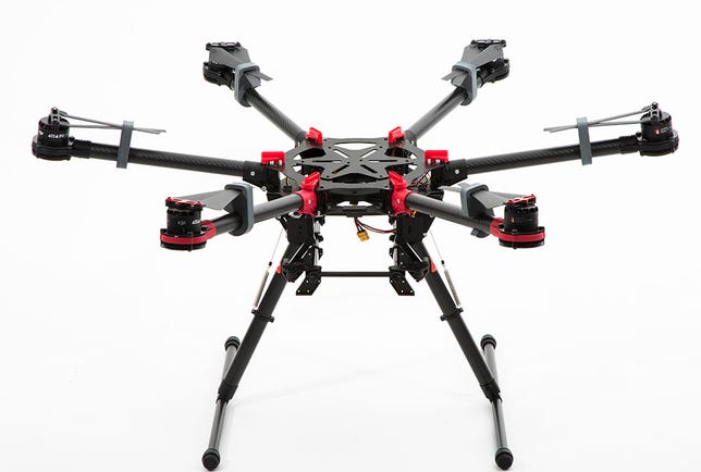 THe DJI Spreading WIngs s900 drone has a camera mount, but an alliance with camera makers could make it easier to take high-quality aerial photos.