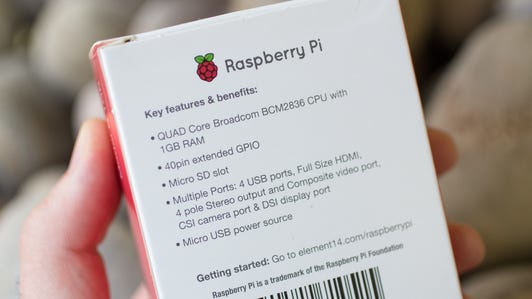 raspberry-pi-2-model-b-unboxing-2.jpg