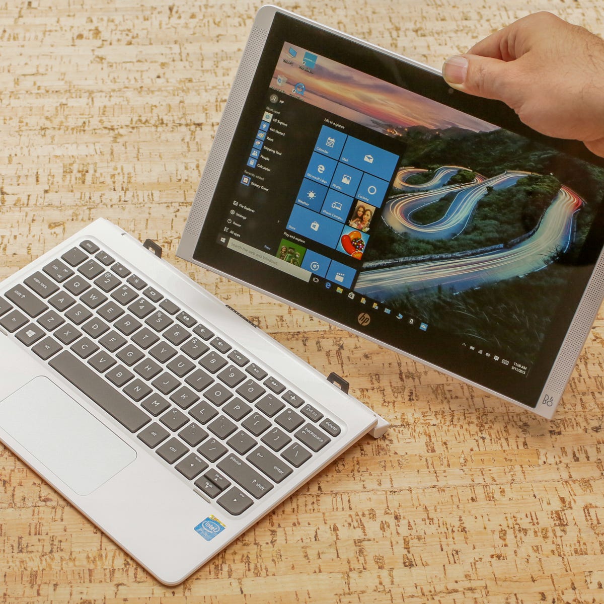 HP Pavilion x2 (2015) review: A sharp-looking hybrid PC that overpromises - CNET