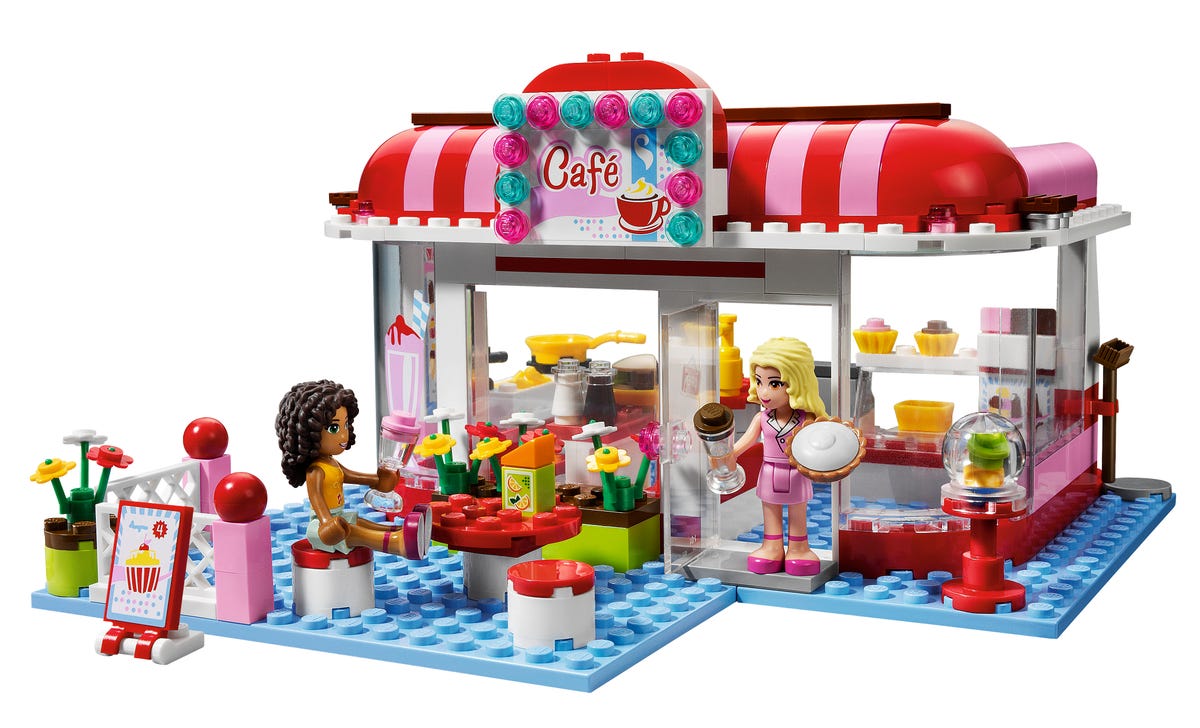Lego Friends at the cafe