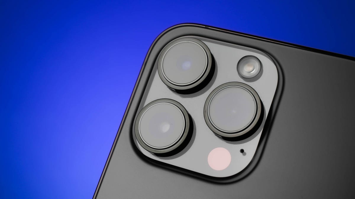 Apple iPhone 14 Pro  camera lenses