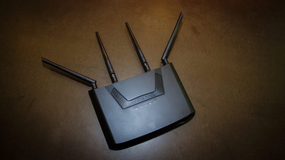 amped-wireless-rta2600-router-0481-003.jpg