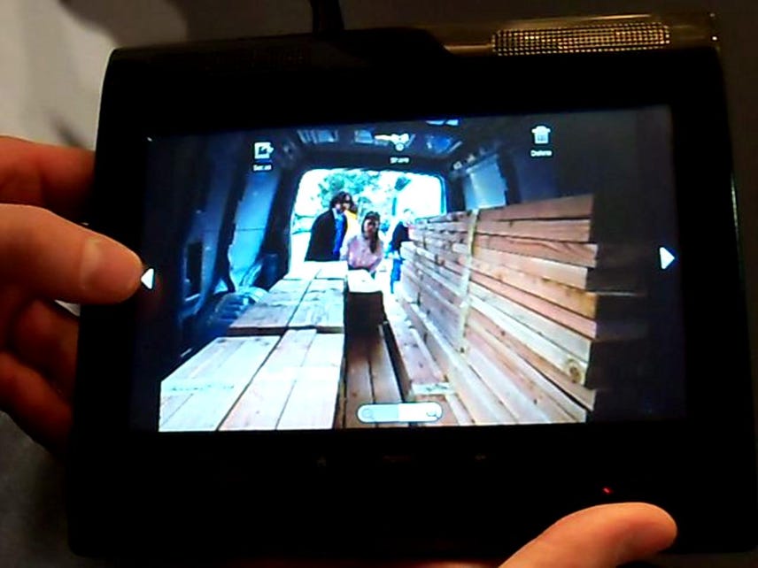 Motorola-Verizon prototype tablet does Android
