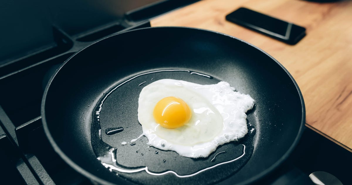 your-teflon-cookware-may-be-toxic-here-s-how-to-tell
