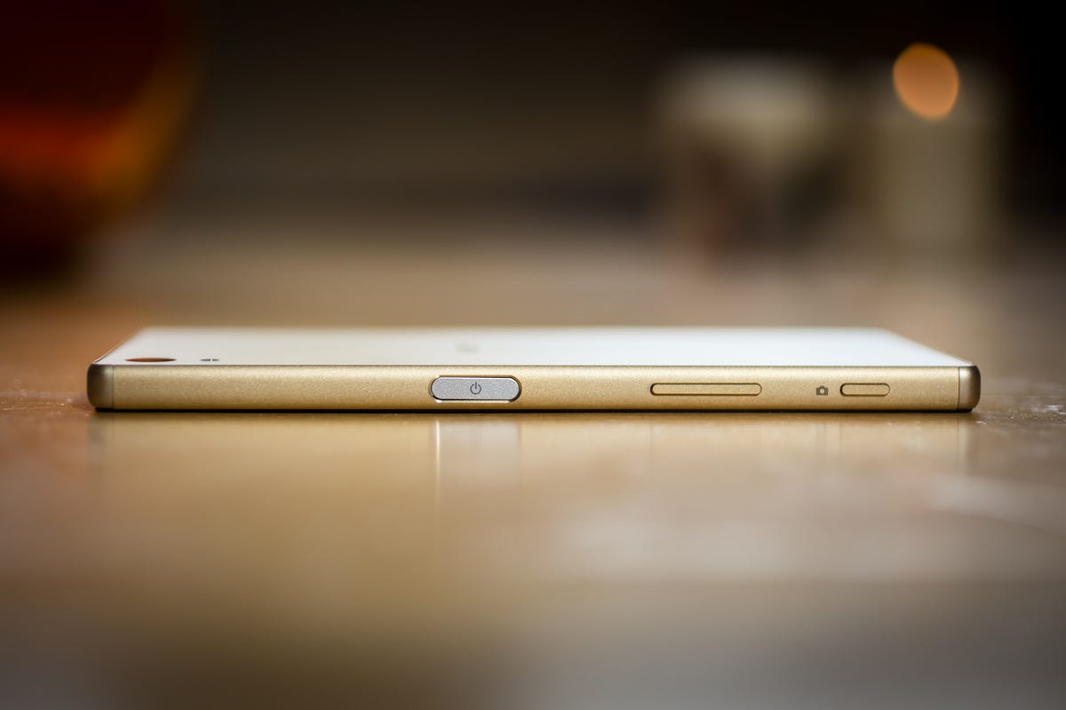 Sony Xperia Z5 Premium review: Astonishing resolution results in an  astonishing price - CNET