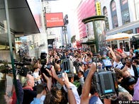 <p>It's a frenzy as the doors to San Francisco's downtown Apple store open on the evening of Friday, June 29, 2007, to let eager iPhone shoppers in.</p>