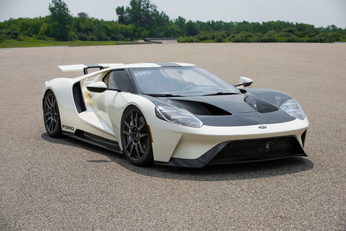2022-ford-gt-64-heritage-edition-006