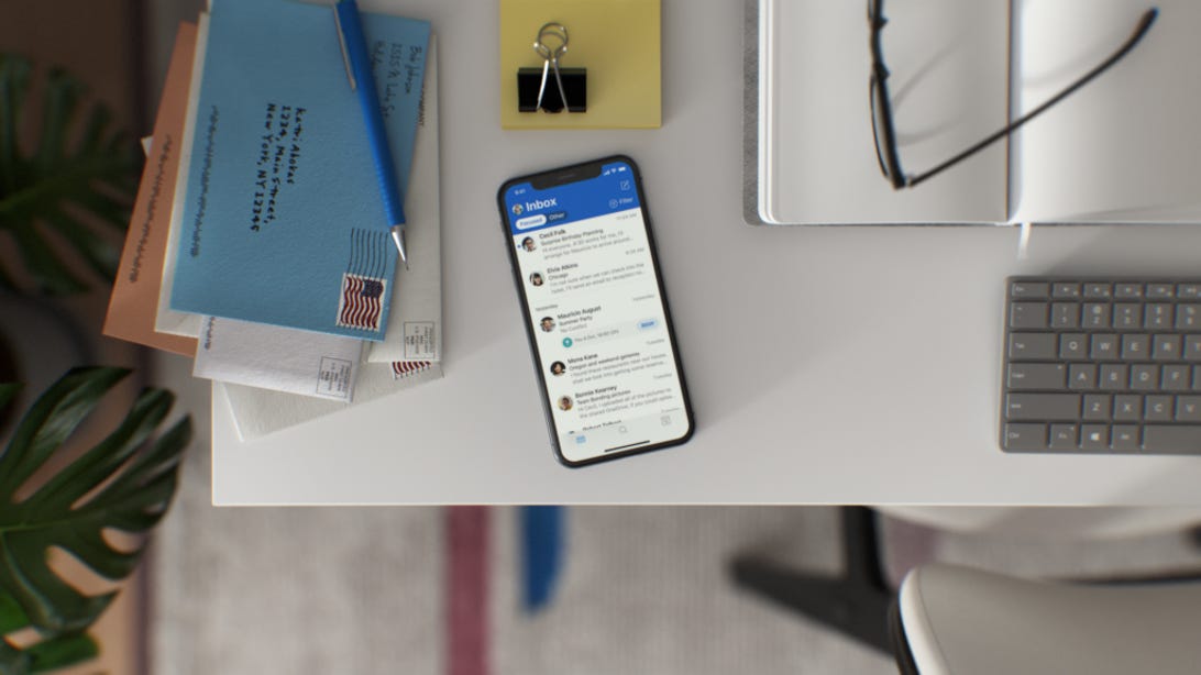 Microsoft Outlook for iOS get a brand-new look, haptic feedback