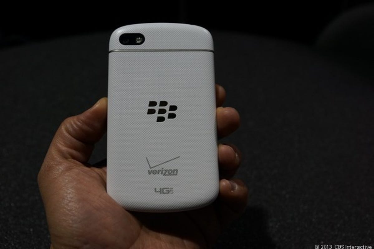 BlackBerry_Q10_white_back.jpg