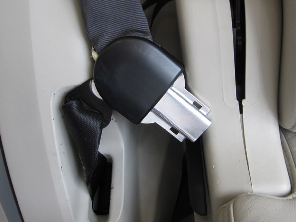 ford-inflatable-seatbelt_2.jpg