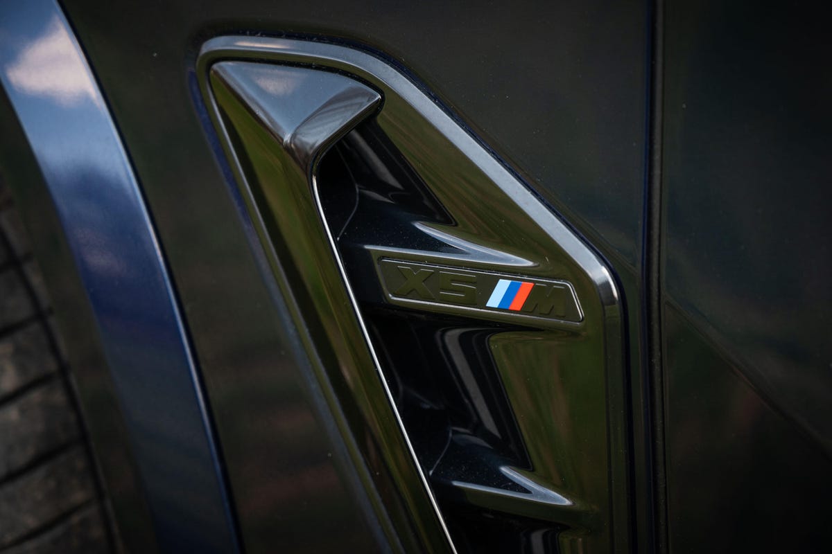 2020-bmw-x5-m-competition-09