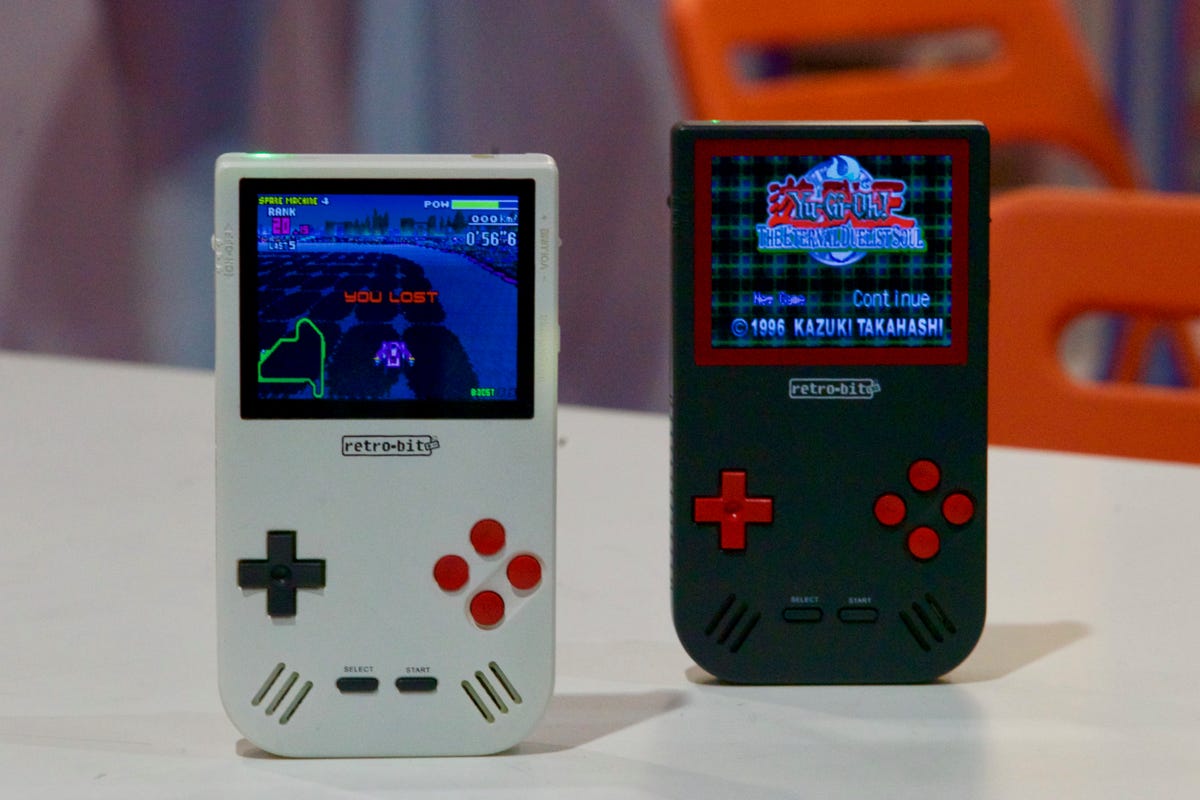 I got to play the Super Retro Boy at CES 2017 and it was fun - CNET